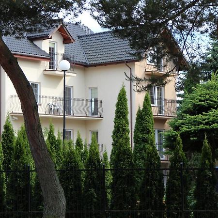 Dom Gościnny Albatros I Rewal Exterior foto